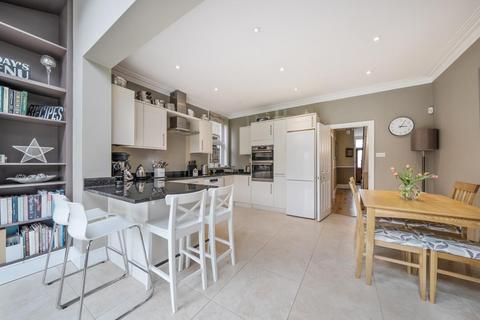 18 Burton Road, Kingston Upon Thames, KT2 5TF