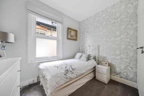 18 Burton Road, Kingston Upon Thames, KT2 5TF