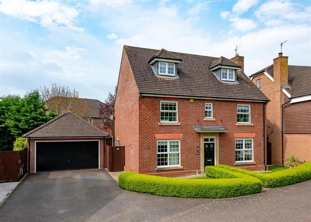 49 Old Farm Drive, Codsall... 4 bed detached house for sale £585,000