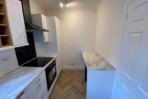 1 bedroom flat to rent, Tintern Court, Tintern Avenue, Didsbury