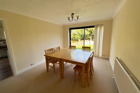 4 bedroom house to rent, Westminster Drive, Wilmslow