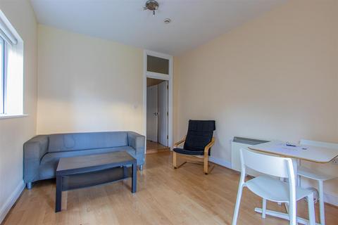 1 bedroom flat to rent, Albany Road, Cardiff CF24