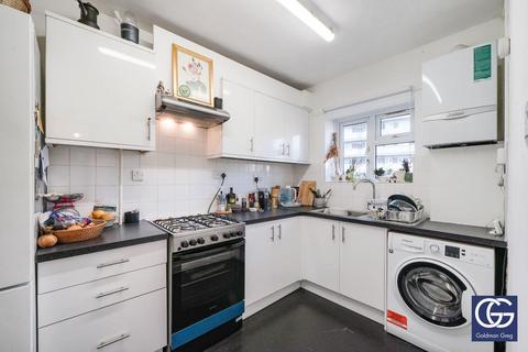 2 bedroom apartment to rent, Well Street, London, E9
