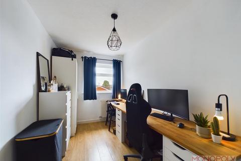 12 Bader Court, Wrexham, LL13 9QN