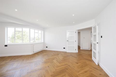 3 bedroom flat to rent, Hanger Green, Ealing, W5