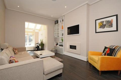 4 bedroom property to rent, Mill Lane, London