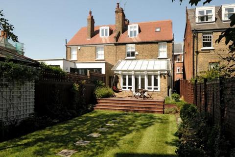 4 bedroom semi-detached house to rent, Mill Lane, London