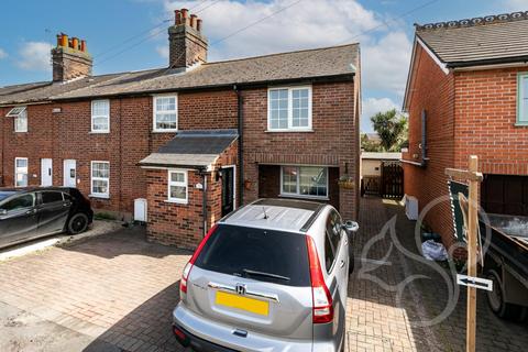 3 bedroom end of terrace house for sale, London Road, Stanway
