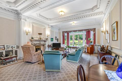 3 bedroom apartment for sale, Grove Road, Ilkley LS29