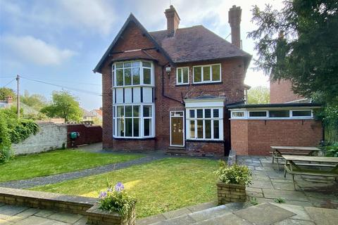 7 bedroom house for sale, Stepney Road, Scarborough