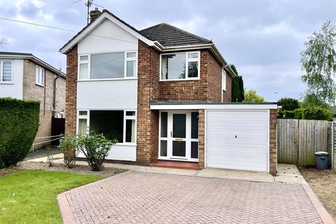 3 bedroom detached house for sale, Oakley Drive, Spalding