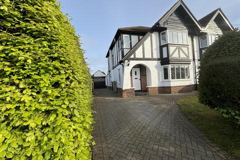 3 bedroom house for sale, The Close, Scarborough