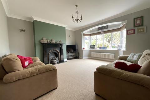 3 bedroom house for sale, The Close, Scarborough