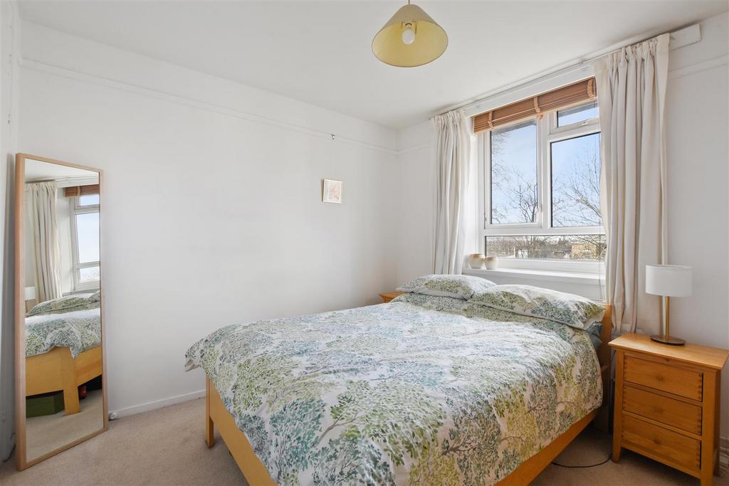 05-ee87 GCPMSC - 78 Dobson Close - Bedroom 3 -Origi