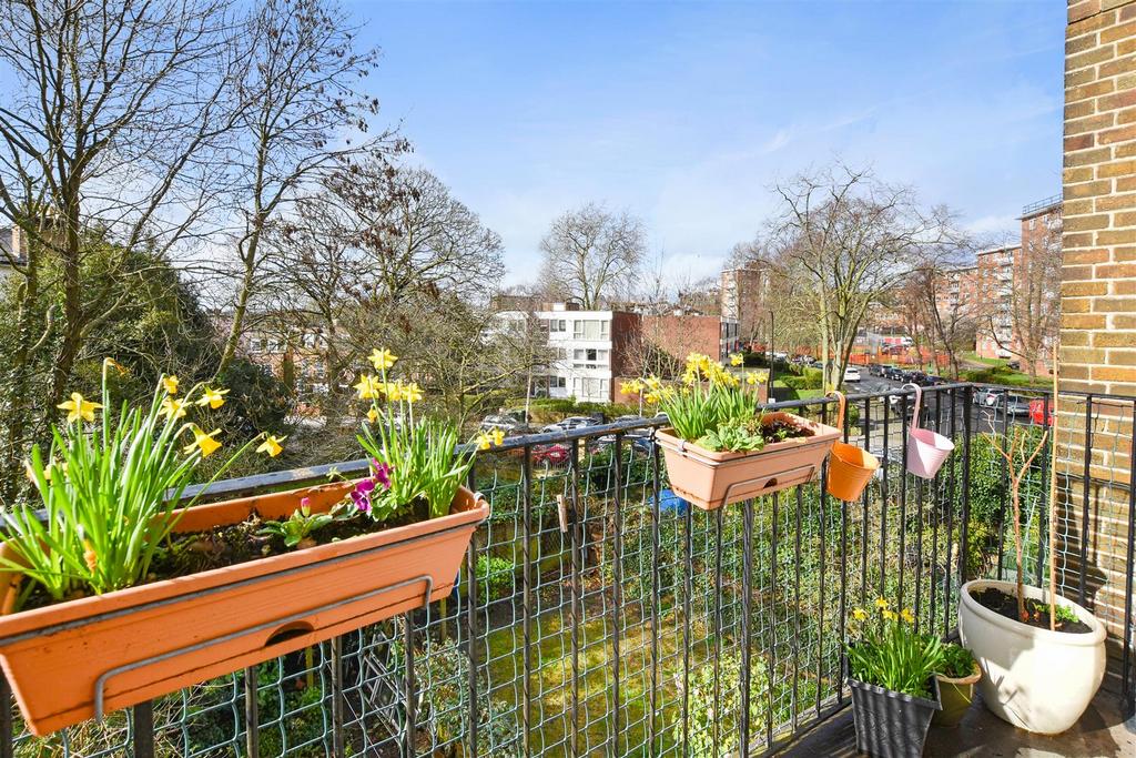 01-703d GCPMSC - 78 Dobson Close - Balcony -Origina