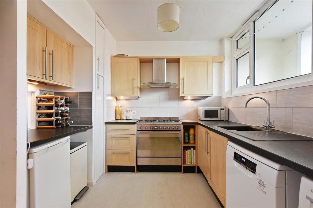 12-9753 GCPMSC - 78 Dobson Close - Kitchen 2 -Origi