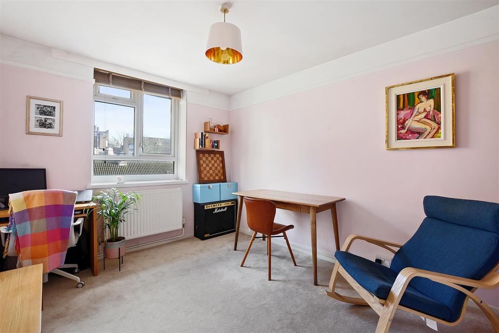 03-5ba4 GCPMSC - 78 Dobson Close - Bedroom -Origina