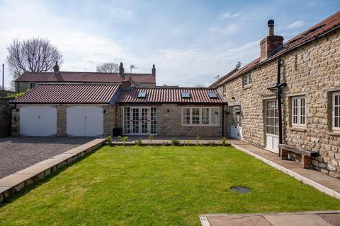 5 bedroom detached house for sale, West Street, Swinton, Malton