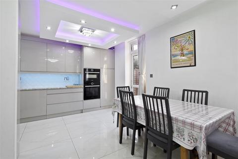 3 bedroom terraced house for sale, Abbey Road, London