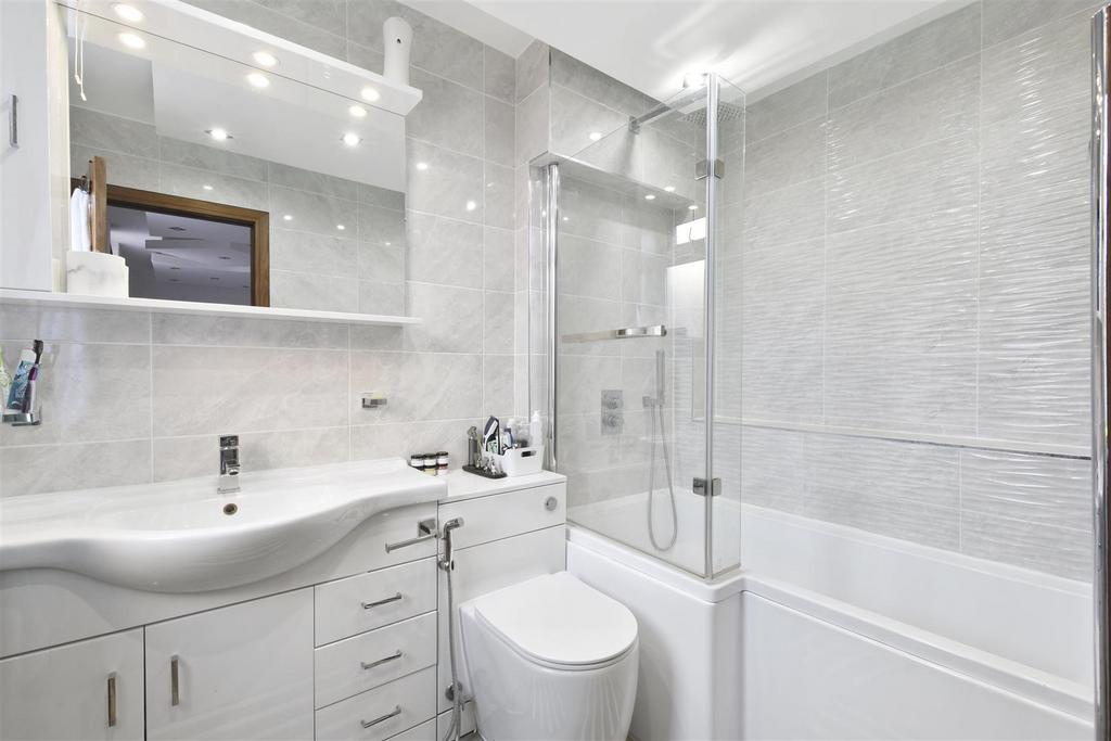 01-d4f6 GCPMSC - Bramshurst - Bathroom -Original (6