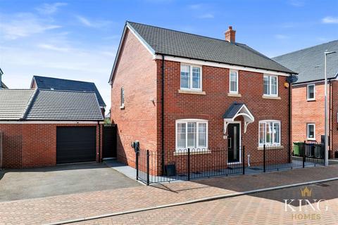 4 bedroom detached house for sale, Sycamore Gardens, Meon Vale, Stratford-Upon-Avon