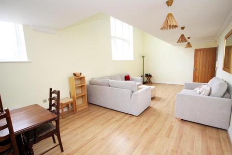 3 bedroom flat to rent, Grammar School Court, Ormskirk L39