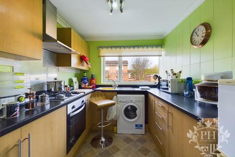 2 bedroom flat for sale, Roundsway, Marton-in-cleveland, Middlesbrough