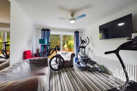 2 bedroom flat for sale, Roundsway, Marton-in-cleveland, Middlesbrough