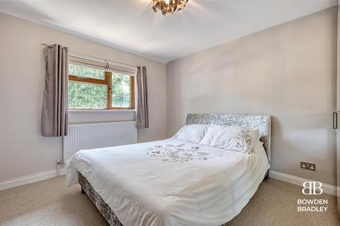 1 Lea View, Waltham Abbey, EN9 1BJ
