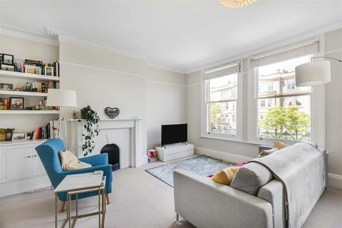 2 bedroom flat to rent, Erpingham Road, London SW15