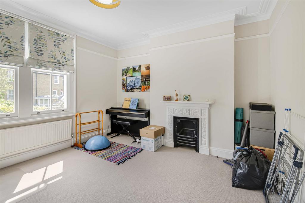 James anderson - 85a erpingham rd 10 .jpg