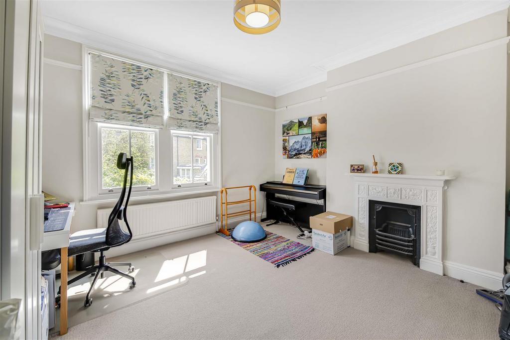 James anderson - 85a erpingham rd 9 .jpg