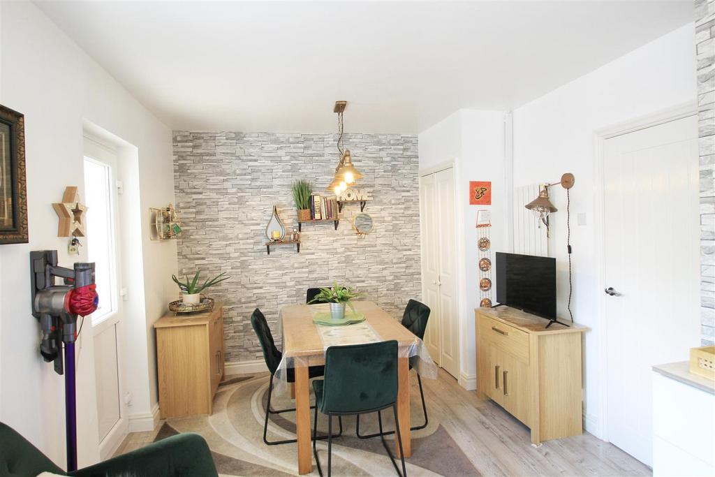 Dining area.jpg