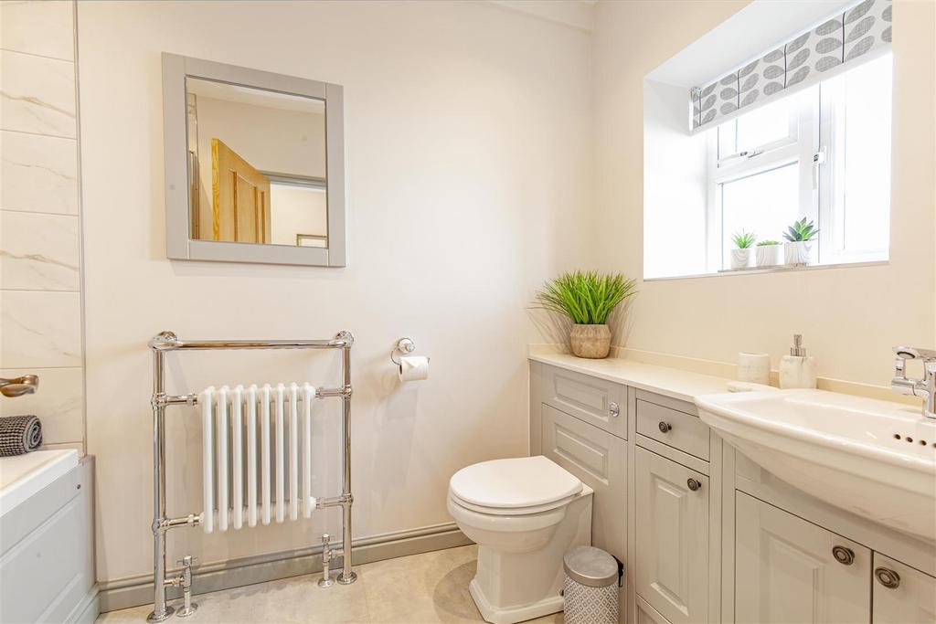 Bathroom-3.jpg