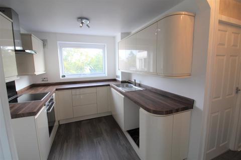 2 bedroom property to rent, Ardendale, Harwood Grove, Shirley