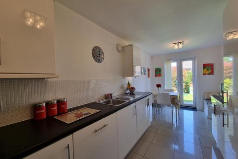 3 Franklin Close, Wythall, Birmingham, B47 6AL
