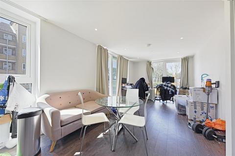 2 bedroom flat to rent, Sandpiper Building, 44 Newnton Close, London