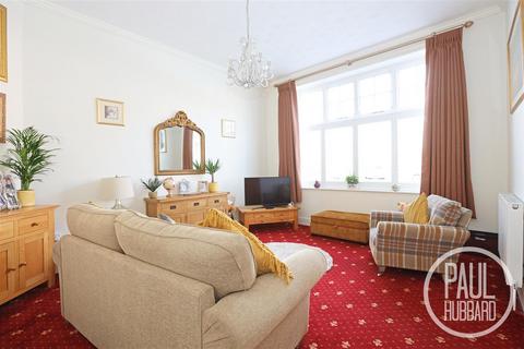 Lowestoft - 2 bedroom flat for sale