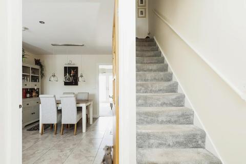 19 Ragley Close, Tamworth, B79 7SW