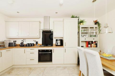 19 Ragley Close, Tamworth, B79 7SW