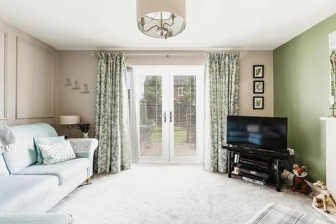 19 Ragley Close, Tamworth, B79 7SW