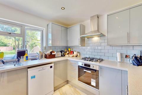 3 bedroom end of terrace house for sale, Rainsford Way, Hornchurch, RM12