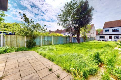 21 Rainsford Way, Hornchurch, RM12 4BJ