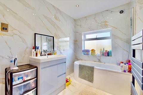 21 Rainsford Way, Hornchurch, RM12 4BJ
