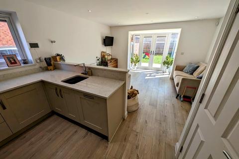 16 Fletcher Road, Yate, Bristol, BS37 7ER