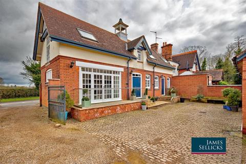 4 bedroom character property for sale, Phoenix House, Kibworth Harcourt, Leicestershire