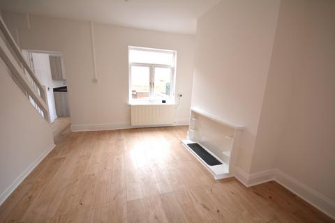 2 bedroom terraced house to rent, Surtees Street, Bishop Auckland, DL14 7DH