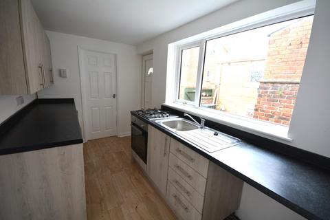 2 bedroom terraced house to rent, Surtees Street, Bishop Auckland, DL14 7DH