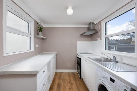 3a Heath Road, Thornton Heath, CR7 8NF