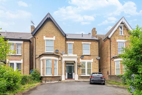 144e Croydon Road, London, SE20 7YZ